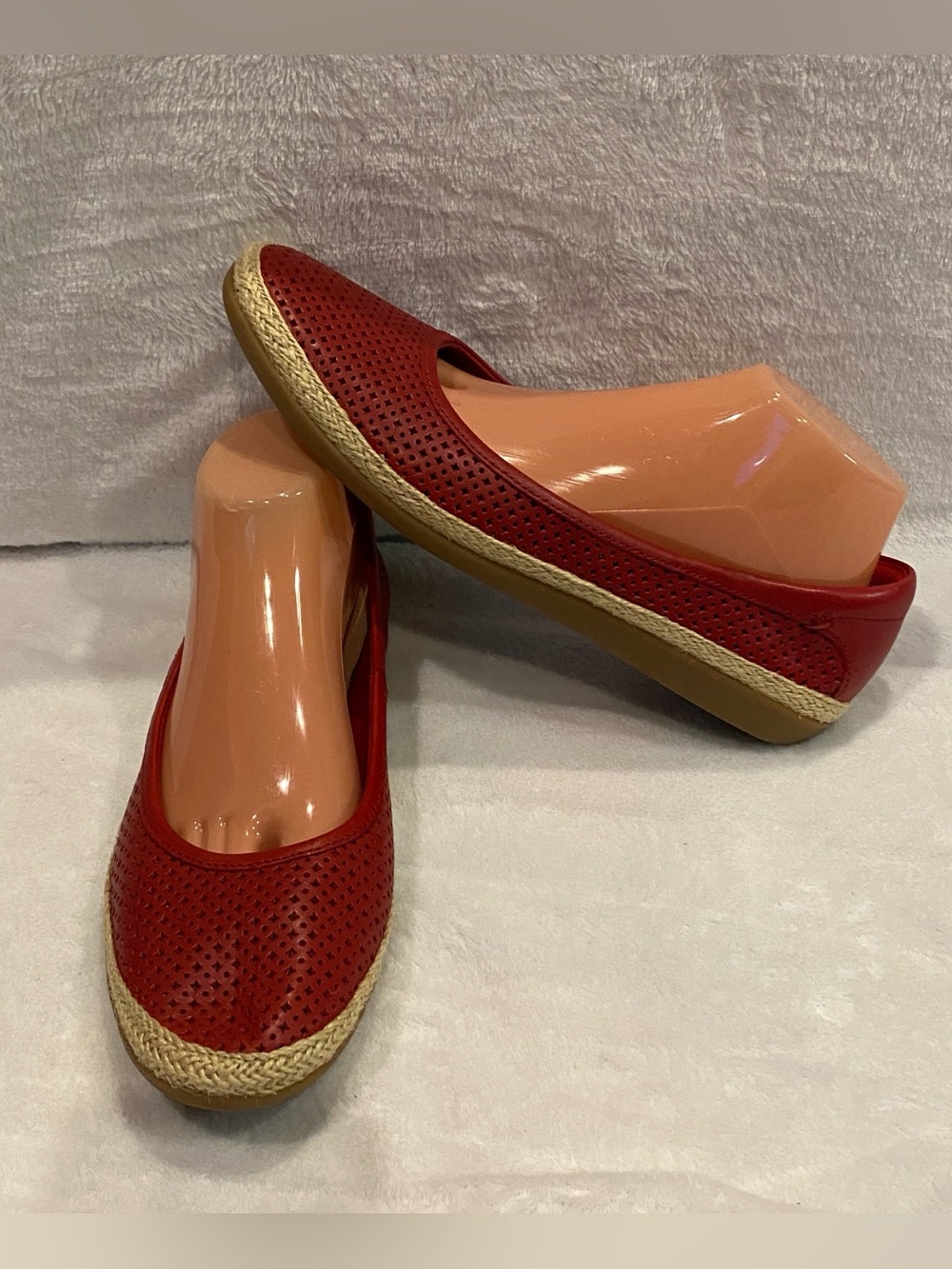 Clarks Danelly Adira Perforated Espadrille Slip-on Ballet Flats Red Size 11 EUC